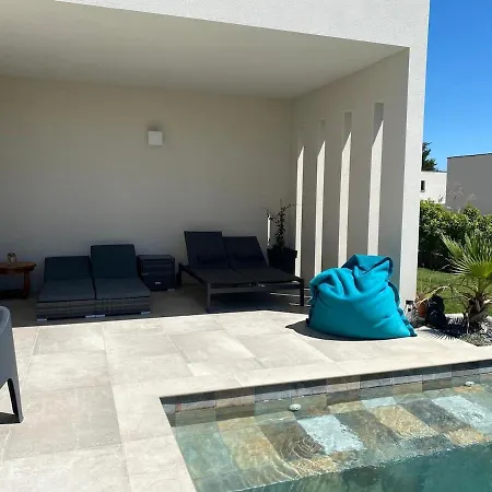 Exceptional With Pool 15 Minutes From Avignon